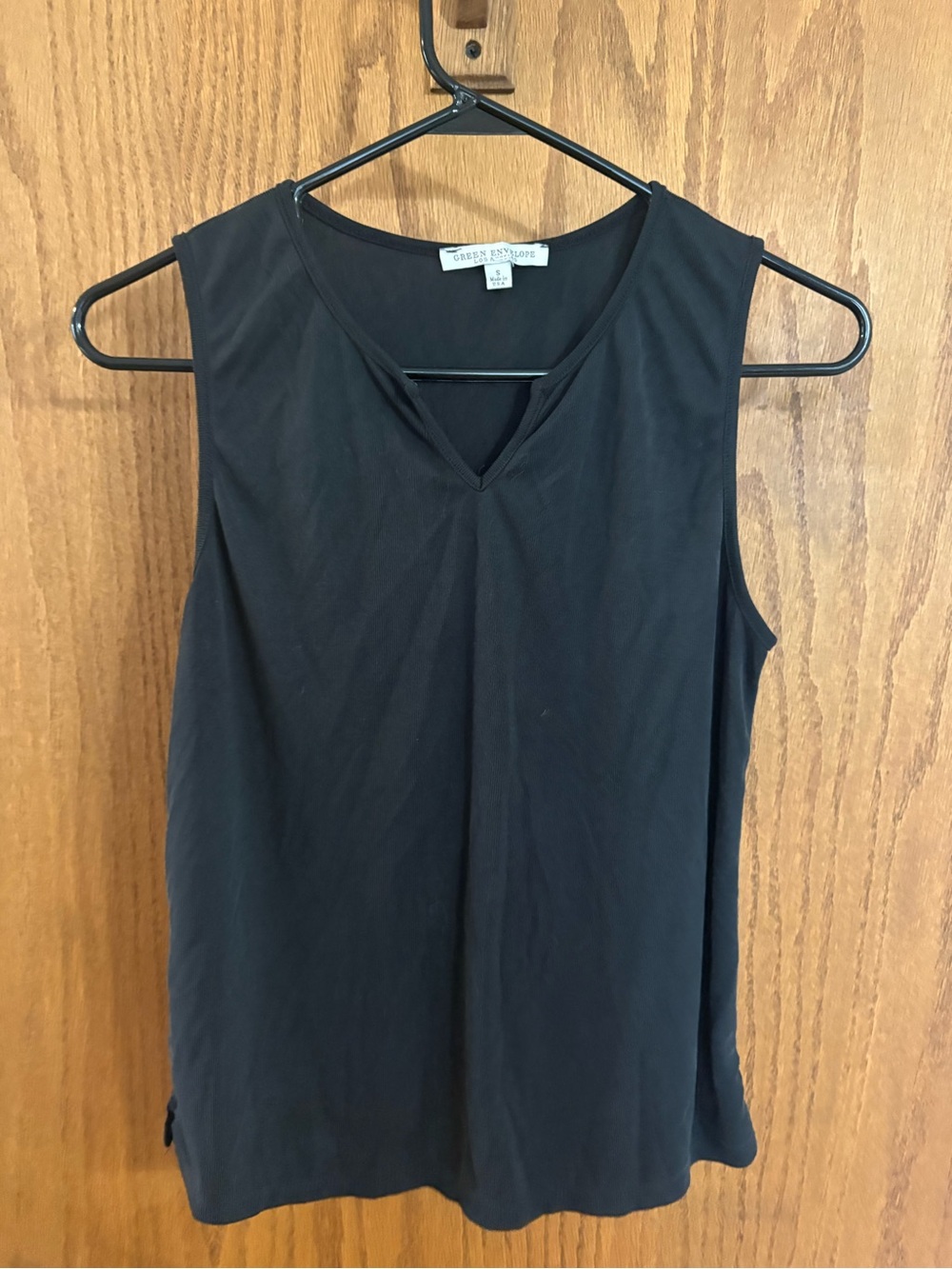 Green Envelope Black V-Neck Sleeveless Camisole